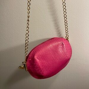 Samantha Thavasa Hot Pink Reptile Texture with Gold Chain Shoulder Bag